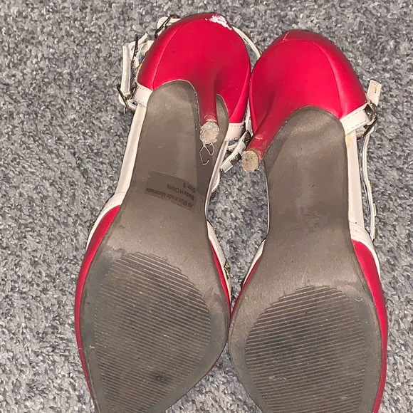 COPY - Red rock stud pointy toe heels - Picture 6 of 10